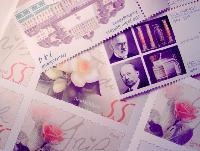 Regelmäßig werden Briefmarken von Stempel-Maschinen eingerissen - zum Leidwesen von Briefmarkensammlern. Foto: Archiv