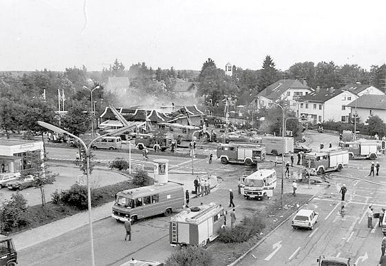 1987 stürzt ein Flugzeug in das McDonalds-Restaurant an der Wasserburger Landstraße. Foto: AK Stadtteilgeschichte