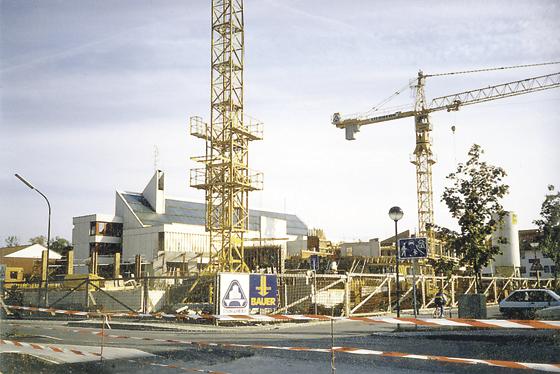 September 1986 waren die Bauarbeiten zum Ritter-Hilprand-Hof  im vollen Gange. Foto: Archiv Kistler