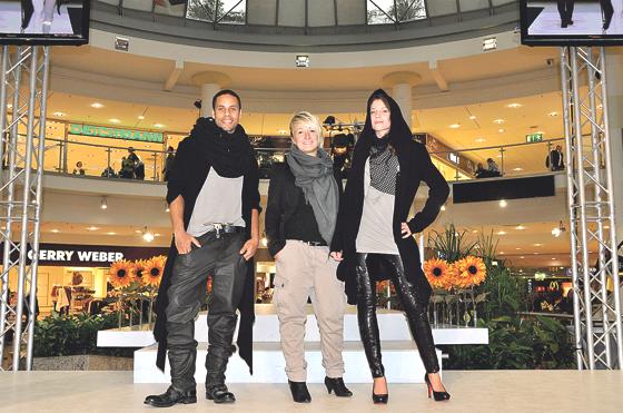 Coole Mode für Sie und Ihn: Die junge Designerin Sylvia Schimmel (Mitte) präsentierte ihre eigene Kollektion »Eccentro«.