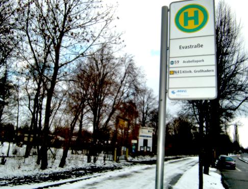 Die Bushaltestelle Evastraße entfällt für den Halt der Tram nach St. Emmeram  beantragt für die künftige Bezeichnung ist »Schlösselgarten«.	Foto: ikb