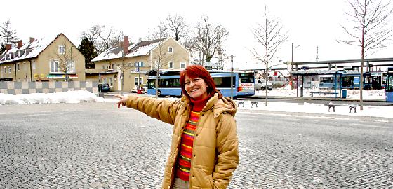 Gabi Kittl hat den Walter-Sedlmayr-Platz in Feldmoching als möglichen Standort für die Sommerspielaktion 2011 vorgeschlagen.	Foto: ws