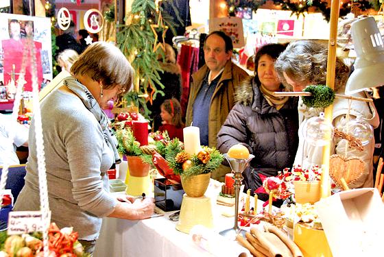 Tolle Angebote und Aktionen bietet der diesjährige Haarer Christkindlmarkt im Bürgerhaus und auf dem Kirchenplatz.	Foto: Privat