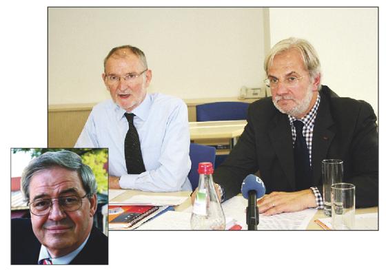CSU-Stadtrat Hans Podiuk (kleines Foto) griff Axel Markwardt, kommissarischer erster Werkleiter des AWM, und Helmut Schmidt (rechts), zweiter Werkleiter, scharf an.	Foto: ws/CSU