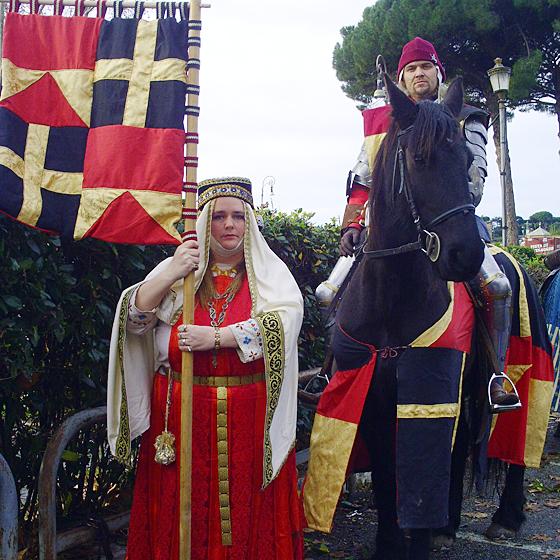 Melanie Mayr-Kiener und ihr Mann Ulrich Kiener nahmen in diesem Jahr am Festzug der Heiligen Drei Könige von der Engelsburg zum Vatikan teil. Foto: Privat