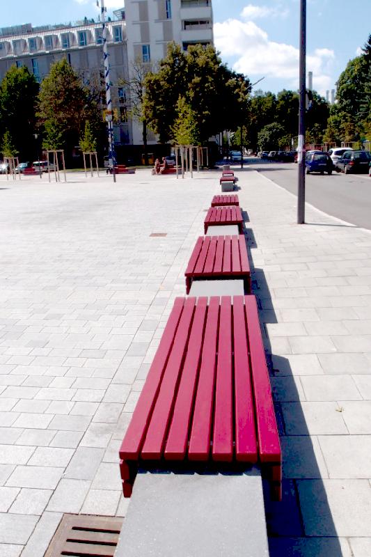 Die Bänke auf dem Hans-Mielich-Platz sind wieder benutzbar.	 Foto: Privat