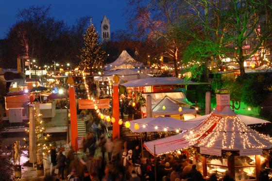 Bunt und fantasievoll: Beim Schwabinger Weihnachtsmarkt finden Besucher exklusive Arbeiten in höchster Qualität. Foto: Thomas Gießner