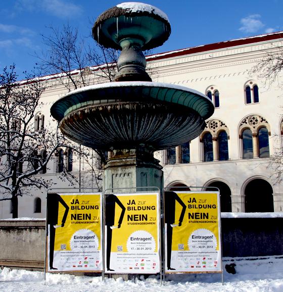 Auch an der Münchner LMU werben die Plakate der Studiengebührengegner dafür, zu unterschreiben. Möglich ist das im Münchner Rathaus. Foto: VA