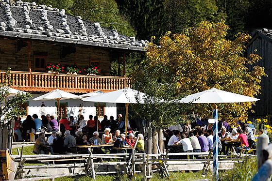 Einer der beliebtesten Biergärten im Oberland finden Sie im Markus Wasmeier Freilichtmuseum Schliersee.	Quelle: wasmeier.de