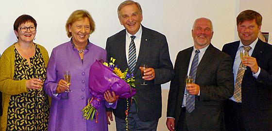 Der neue Vorstand (von links nach rechts): Ingeborg Oberst (stv. Vorsitzende), Johanna Rumschöttel (Vorsitzende), Wolfgang Franz, Ulrich Scharnagl (stv. Vorsitzender), Peter Puhlmann (Geschäftsführer). 	Foto: privat