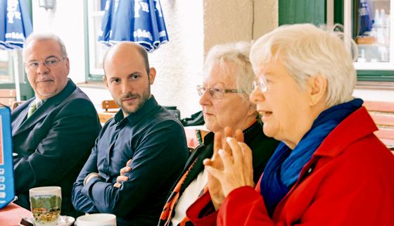 Cemal Günes, Benedikt Kämmerling, Ingrid Appel, Ulrike Mascher (von links) sprachen über Werte.	Foto: Patricia Prankl