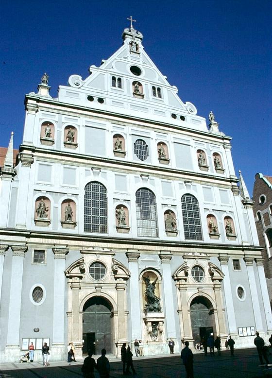 St. Michael ist der Schauplatz einiger Orgelkonzerte mit renommierten Künstlern.	Foto: Archiv