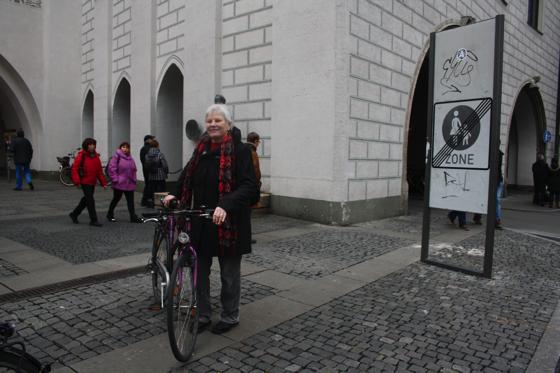 Gegen den Vorstoß von CSU und SPD regt sich Widerstand  vor allem vonseiten der Fahrradfahrer: ADFC-Sprecherin Traudl Schröder kritisiert die Pläne als »fahrradunfreundlich«.	Foto: js