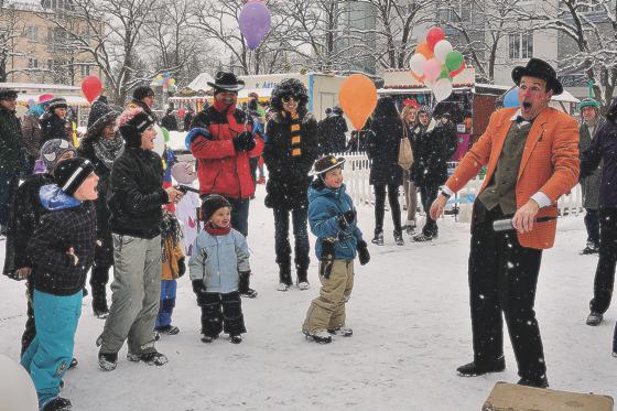 Ballonkünstler und Kinderclowns sind beim Fasching besonders beliebt.	Foto: Horst Mühl
