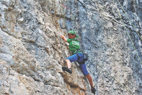 Falk Faßbender in seinem Element. Das Klettern begann er bereits im Alter von fünf Jahren.	Foto: Frank Faßbender