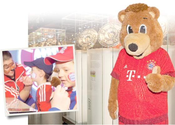 Daumen hoch für die Faschingsaktion mit Berni. Das FC Bayern-Maskottchen lädt zu ­Kinderschminken und Basteln ein.	Fotos: FC Bayern