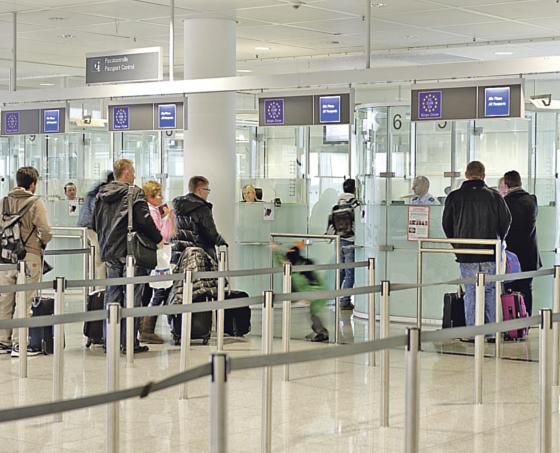 Flughafen München: Täglich 41.000 Kontrollen und 8000 Strafanzeigen.	Foto: Polizei