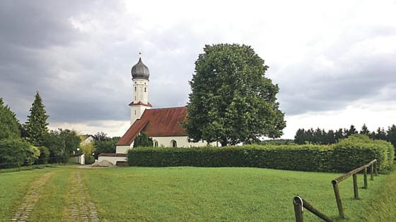 Die Filialkirche St. Coloman in Kirchseeon erhält  einen Zuschuss von 3.000 Euro. 	Foto: Stefan Dohl