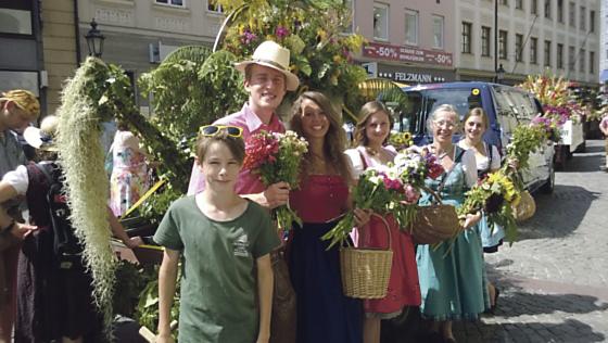 Lasst Blumen sprechen: Bei Münchens großer Blumenparty gibt es auch Geschenke.	Foto: Günter Herzog