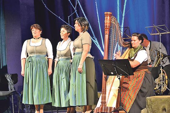 Beim 19. Miesbacher Adventssingen geben sich Volksmusikgruppen ein Stell-Dich-Ein.	Foto: VA