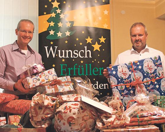 Klaus und Ralf Taupert organisieren mit ihrer Stiftung »Kleine Hilfe« eine Geschenkaktion für schwerkranke Kinder.	Foto: VA