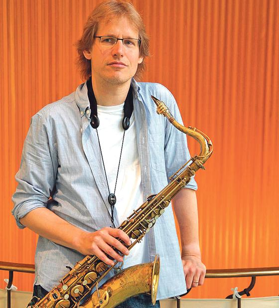 Größen der Jazz-Szene finden ihren Weg nach Moosach: zum Beispiel Paul Heller.	Foto: VA