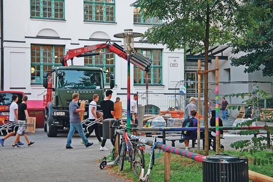 Die Baustellenzufahrt für das neue Alten- und Pflegeheim in Haidhausen befindet sich in der Ernst-Reuter-Straße  direkt vor den Schulen.	Foto: privat