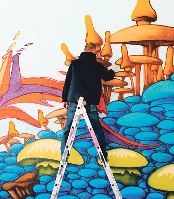 Die teilnehmenden Graffitikünstler bringen mit ihrer Arbeit mehr Farbe ins Stadtbild. 	Foto: VA