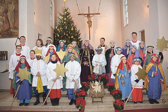 Die Buben und Mädchen als Sternsinger der Pfarrei Rosenkranzkönigin in Unterbiberg.	Foto: privat