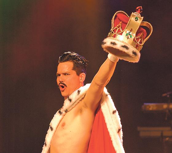 Am 28. Januar steht das Leben von Freddie Mercury im Mittelpunkt der Bühnenshow in Kulturzentrum.	Foto: VA