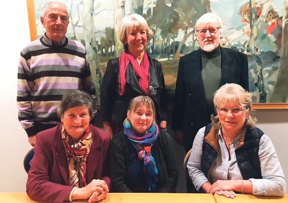 Bilden den neuen Vorstand (v.l. hinten): Gerold Olbert, Ruth Chorlet, Dr. Hartmut Schmidt sowie Uta Menzer, Cordula Wollenweber, Anita Kuchlbauer.	Foto: Verein