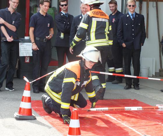 Der Fitness-Test für Einsatzkräfte der Feuerwehr  hier eine Präsentation beim Kreisfeuerwehrtag in Oberding  könnte bald Standard werden.	Foto: kw