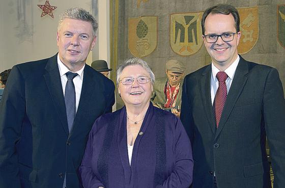 Ilse Franke hier mit Oberbürgermeister Dieter Reiter (links) und MdL Markus Rinderspacher	Fotoquelle