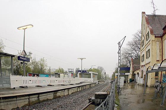 Noch regiert Tristesse  Aber der S-Bahnhof Perlach wird  umfangreich umgebaut. 	Foto: RedP