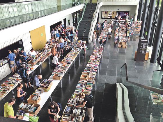 Impression vom Bücherflohmarkt 2016.	Foto: Gemeinde