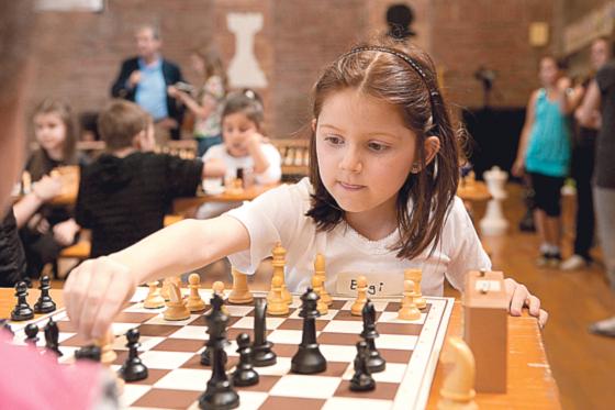 Schach ist eine geniale Mischung aus einfachen Regeln und komplexer Problemlösungsstrategien und damit praktisch für die Entwicklung jedes Menschen hilfreich. Foto: Florian Peljak