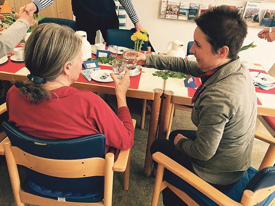 In den Herbstwind Gruppen werden Demenzpatienten von ehrenamtlichen Helfern individuell betreut.	Foto: VA
