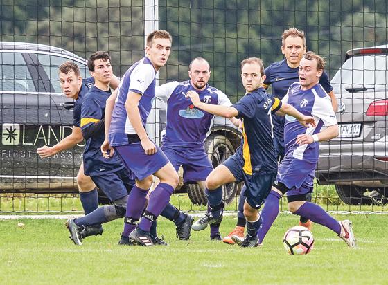 Spannende Duelle und sehenswerten Amateurfußball gibt es jedes Wochenende in den Münchner Kreisligen. Wir bleiben auf Ballhöhe!	Foto: Christian Riedel