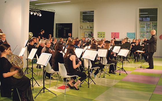 Am Samstagabend, 18.11., gibt das Echinger Blasorchester sein Herbstkonzert.	Foto: VA