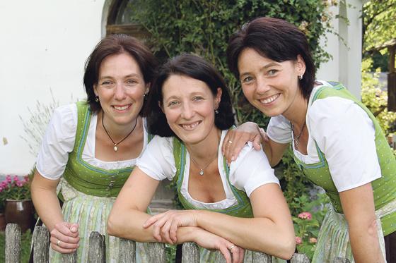 Die Echtler Sängerinnen Maria, Agnes und Kathi singen als Dreigesang seit 25 Jahren alpenländische Musik. 	Foto: VA
