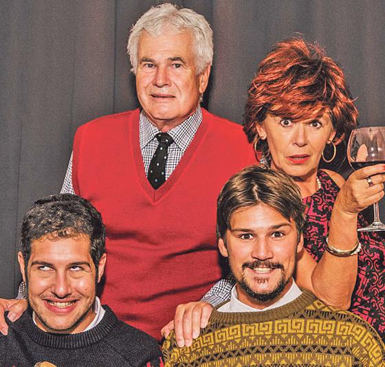 Eine schrecklich lustige Familie: Beier & Zauner und Beier & Hang feiern Weihnachten zusammen... 	Foto: VA