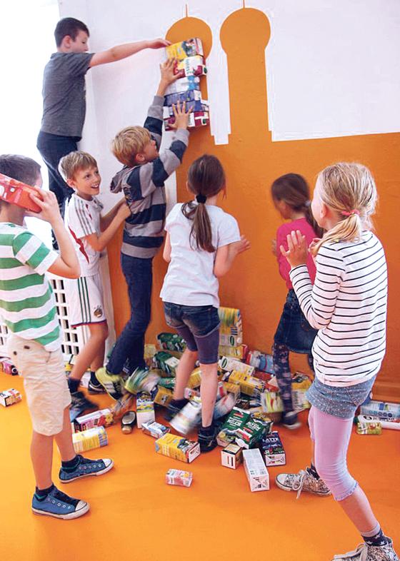 In der Ausstellung »Alles Müll« können Kinder ab fünf Jahren vieles rund um den Abfall ausprobieren.	Foto: Museum