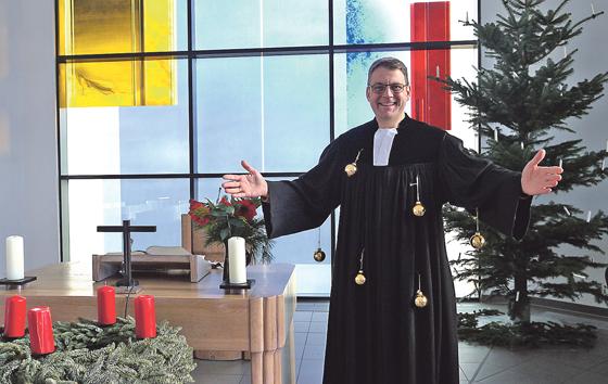 Pfarrer Michael Simonsen aus der evangelischen Christuskirche in Poing schreibt die Weihnachtsbotschaft für die Leser des Landkreis-Anzeigers.	Foto: privat
