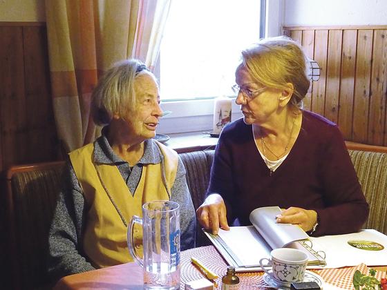 Marlis Kraus-Endres (rechts) ist eine der engagierten Nachbarschaftshelferinnen.	Foto: Diakonie Hasenbergl