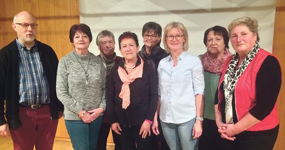 Die neue Vorstandschaft des Frauenbunds mit ihrer neuen Vorsitzenden Gabi Kraus (3. von rechts). 	Foto: Karin Alte