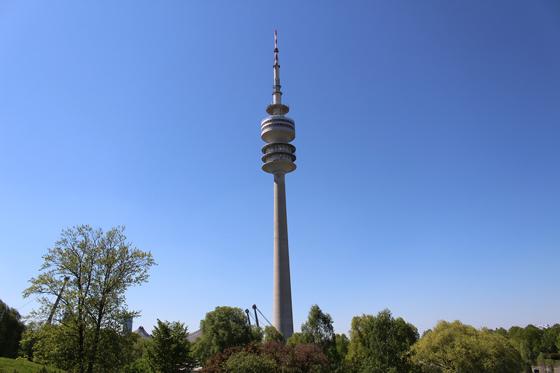 Seit 50 Jahren gehört der Olympiaturm zur Münchner Stadtsilhouette.	Foto: gemeinfrei