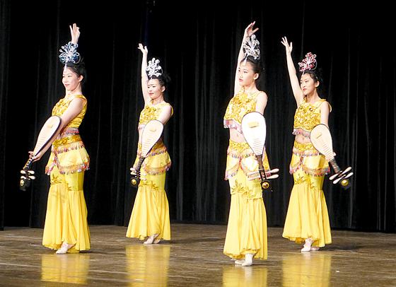 Auch eine chinesische Tanzgruppe war im vergangenen Jahr mit von der Partie.	F.: Agenda