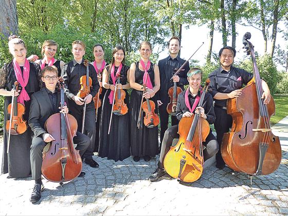 Diese jungen Musiker aus Erding spielten in Dornach  in der Aussegnungshalle. F.: Jugendkammerorchester VIOLINISSIMO
