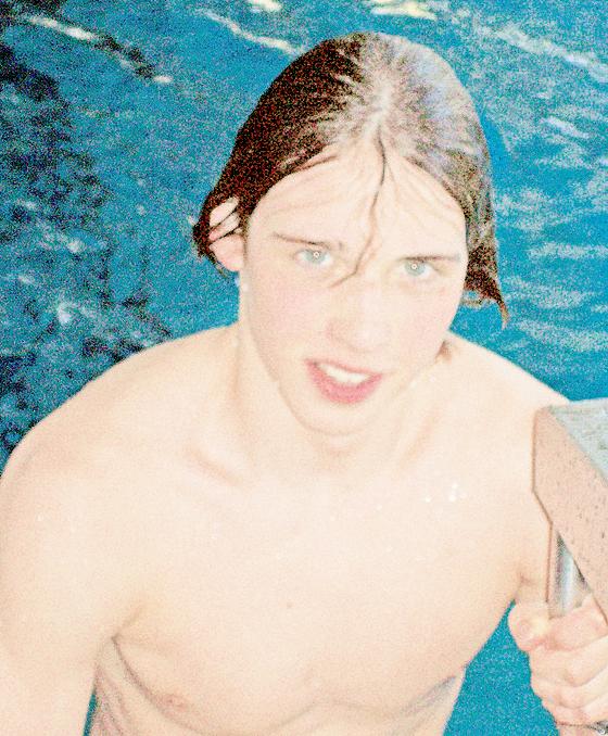Pascal Winter erschöpft und glücklich zugleich, nachdem er deutsche Bestzeit in 100 m Freistil Jahrgang 1996 geschwommen ist.	Foto: Privat