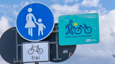 Das „Miteinander-Schild“ an der Einfahrt zur Laimer Unterführung. (Foto: DobnerAngermann, Mobilitätsreferat)